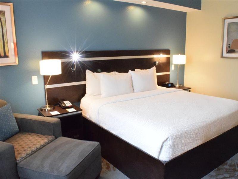 Fairfield Inn And Suites By Marriott North Spring Exterior foto